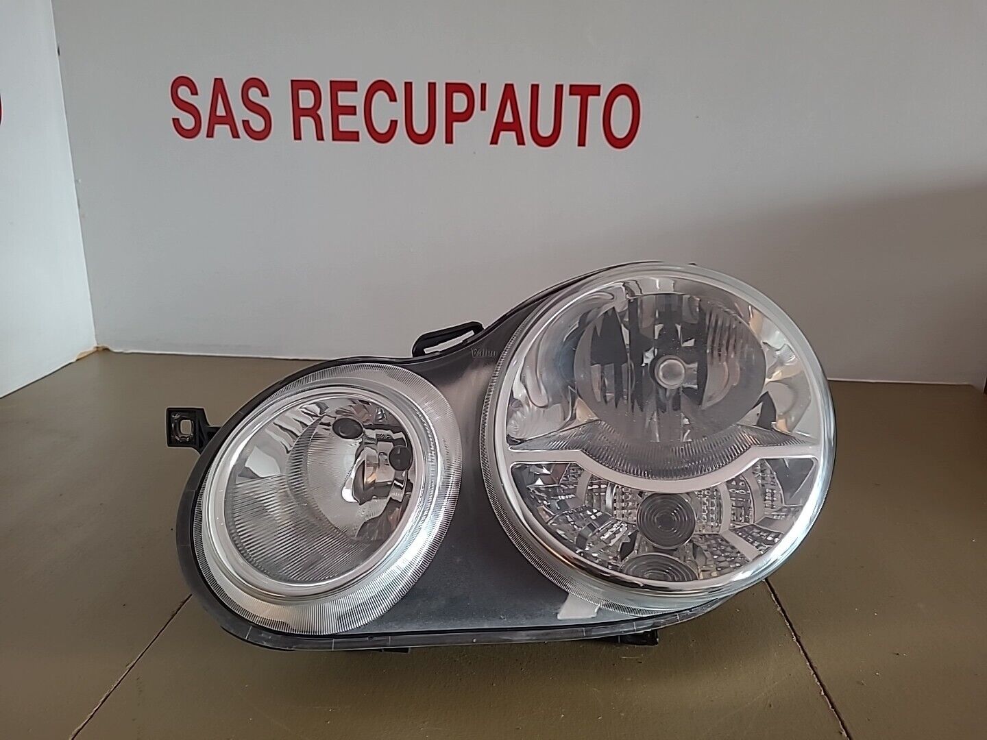 Phare avant gauche VOLKSWAGEN Polo 4 Phase 1 (9N1) (2002-2005) Ref : 6Q1941007L