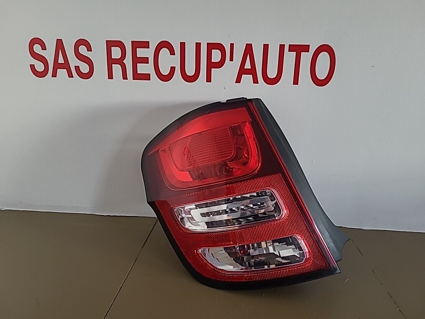 Feu arrière gauche CITROËN C3 2 Phase 1 (2009-2013) Ref : 9673805480