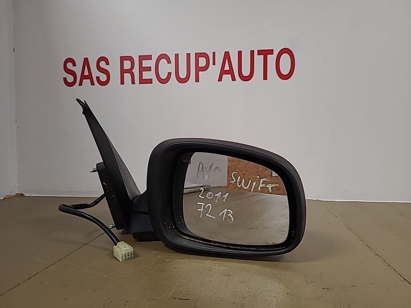 Rétroviseur droit électrique SUZUKI Swift 2 2011 Ref : 84701-62JB0-ZCF