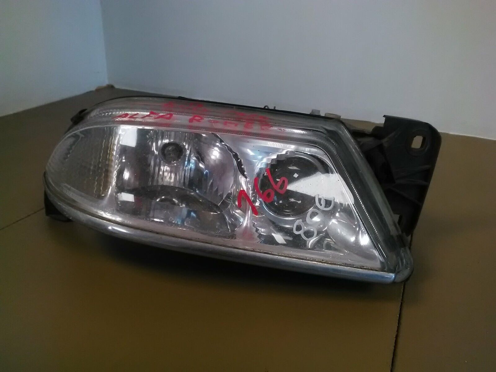 Phare avant droit xénon ALFA ROMEO 166 Phase 1 (1998-2003) Ref : 60955910