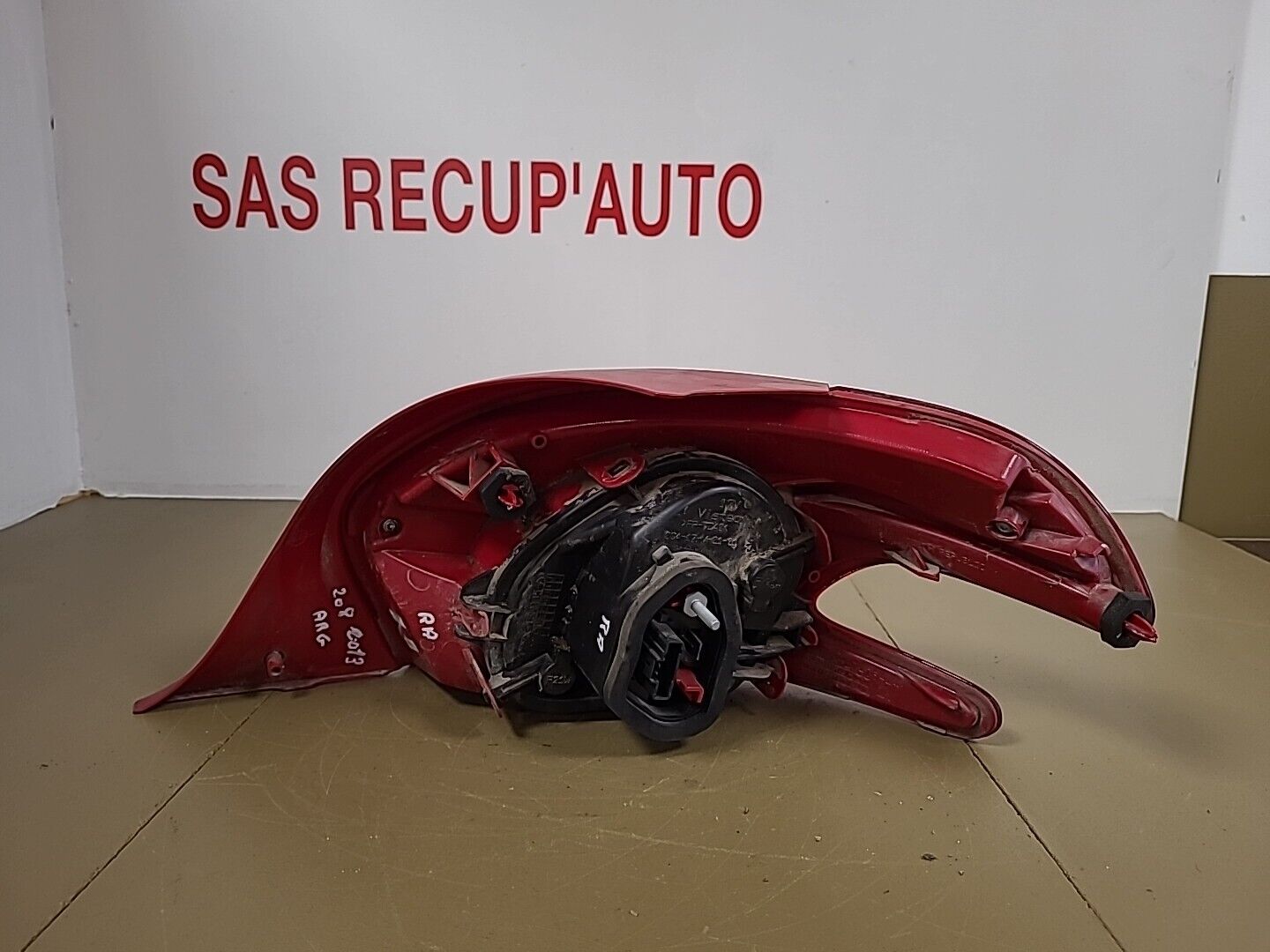 Feu arrière gauche PEUGEOT 208 1 Phase 1 (2012-2015) Ref : 9672628280 – Image 2