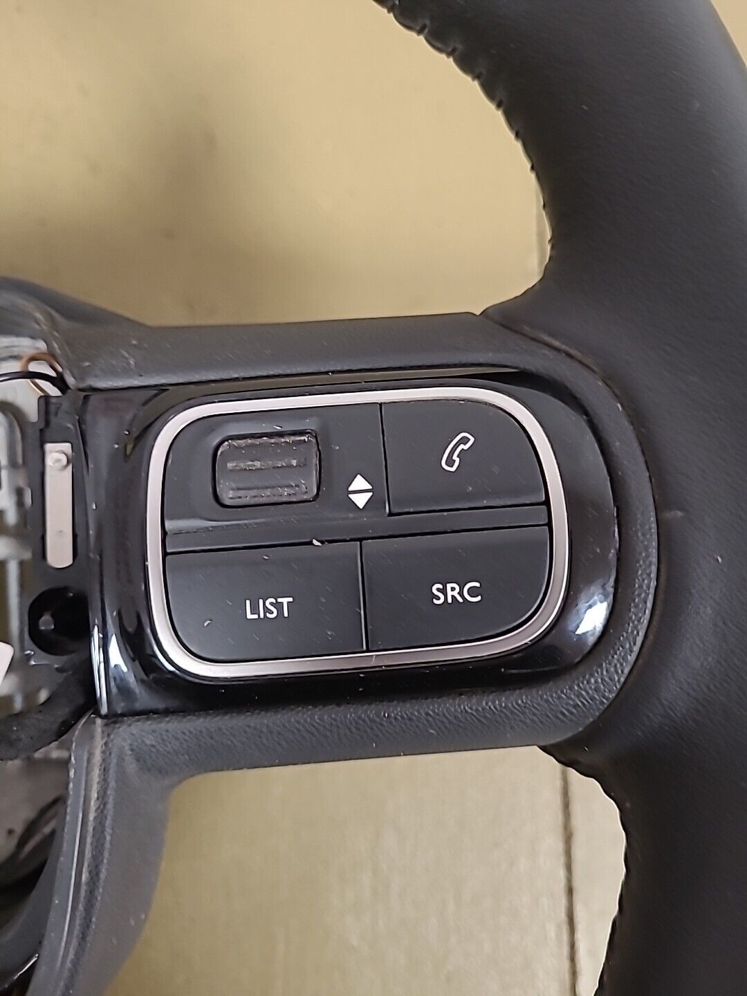 Volant multifonction CITROËN C3 3 (2016-2024) Ref : 9812314777 – Image 3