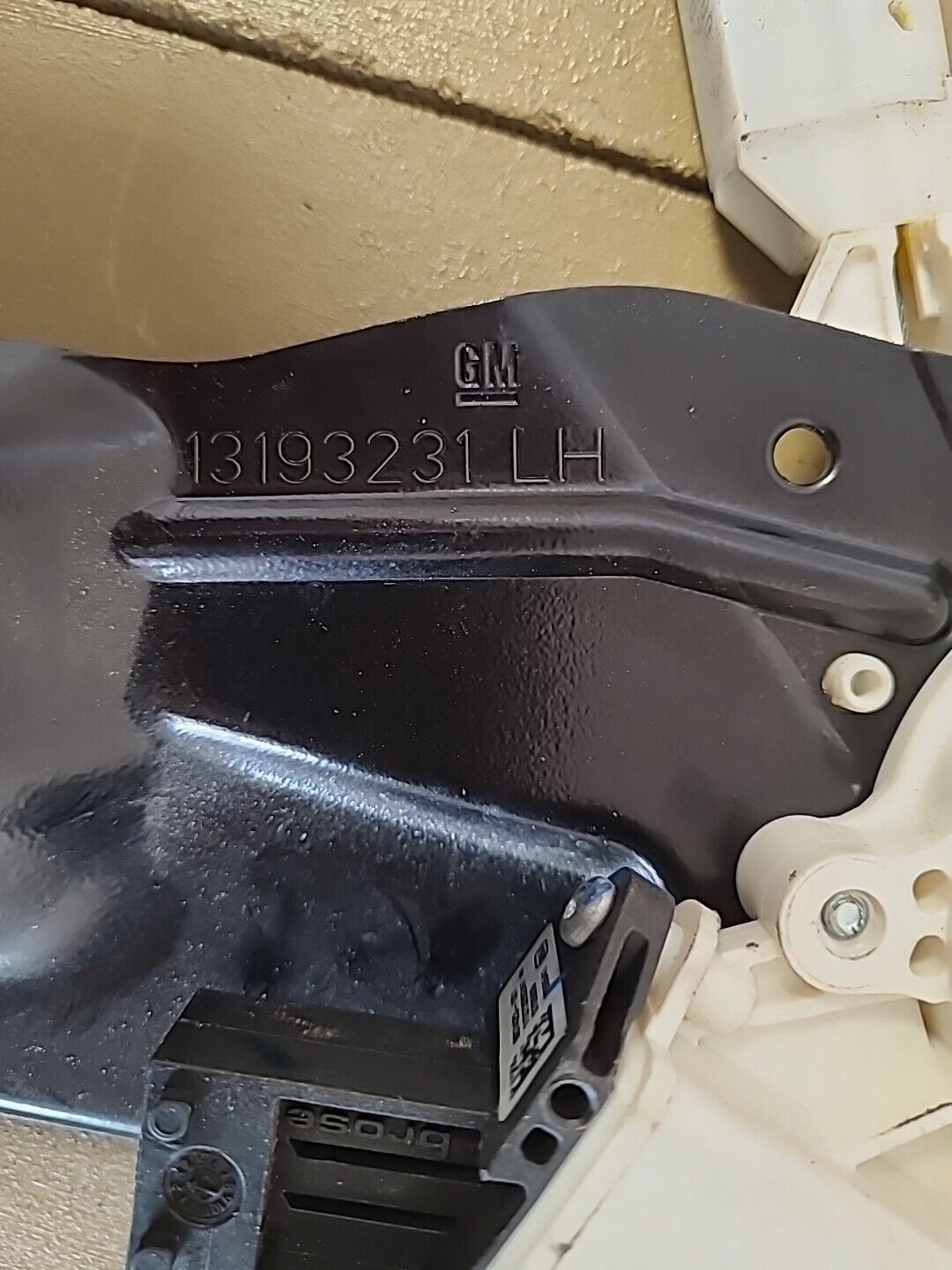 Lève-vitre avant gauche électrique OPEL Astra H Twintop / Cabriolet (2004-2010) Ref : 13193231LH – Image 4