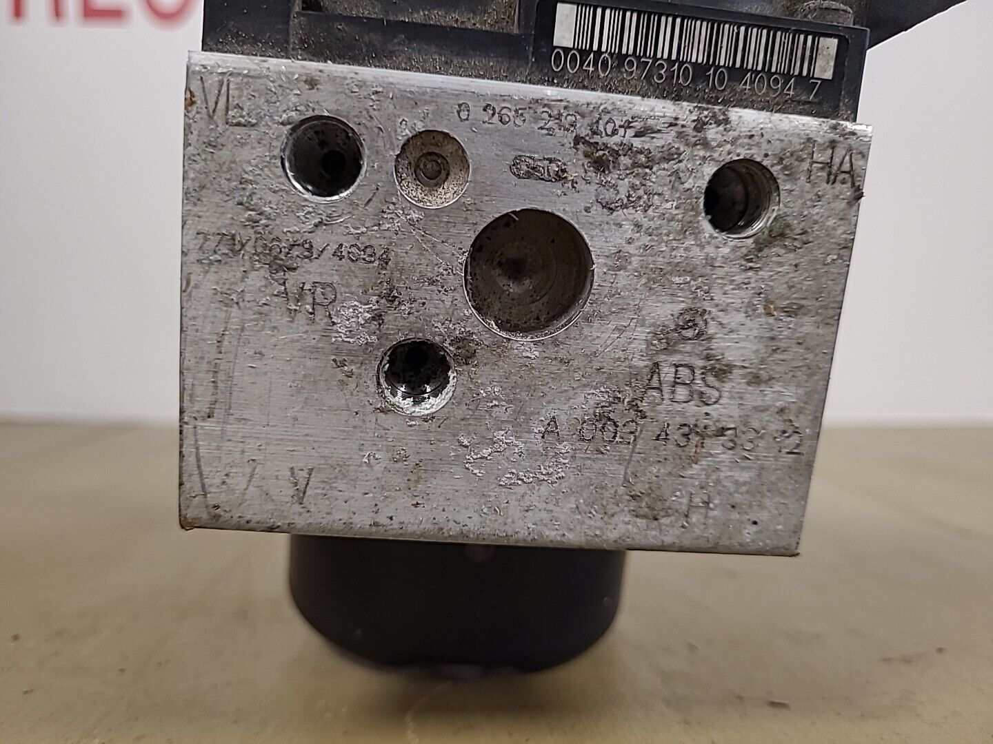 Bloc hydraulique ABS Bosch MERCEDES Classe C (W202) (1993-2000) Ref : A0034313312 – Image 7