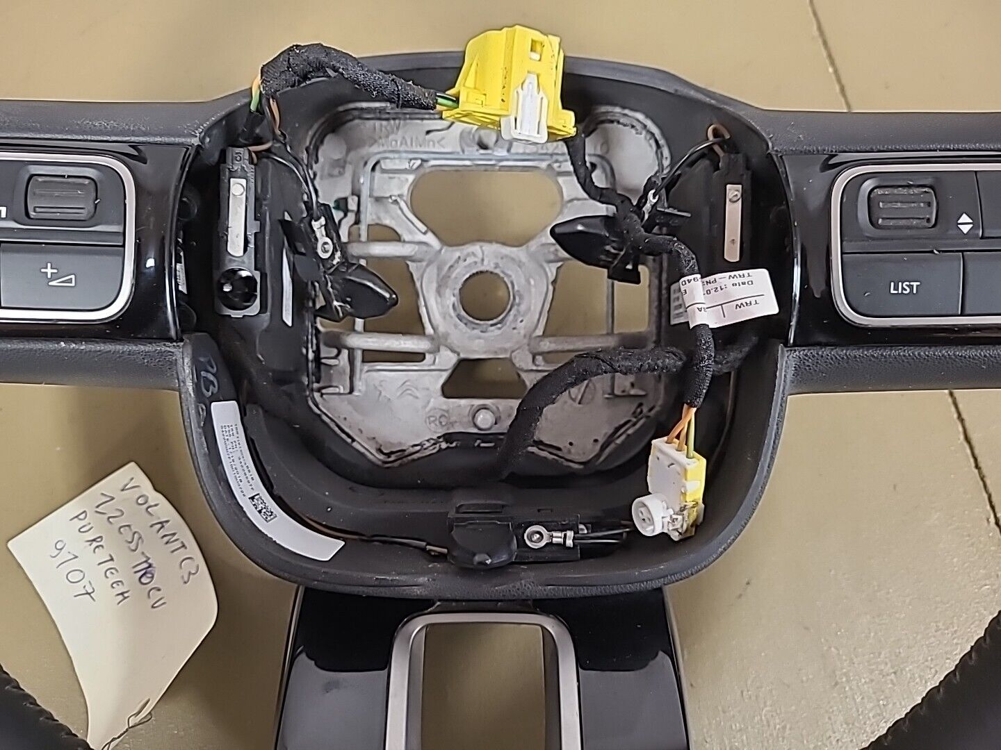 Volant multifonction CITROËN C3 3 (2016-2024) Ref : 9812314777 – Image 7