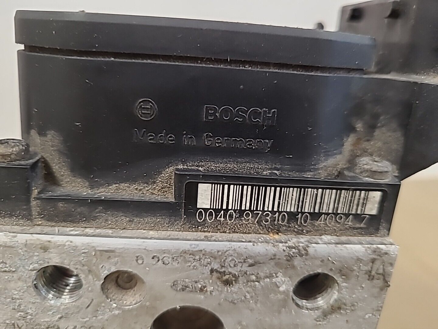 Bloc hydraulique ABS Bosch MERCEDES Classe C (W202) (1993-2000) Ref : A0034313312 – Image 8