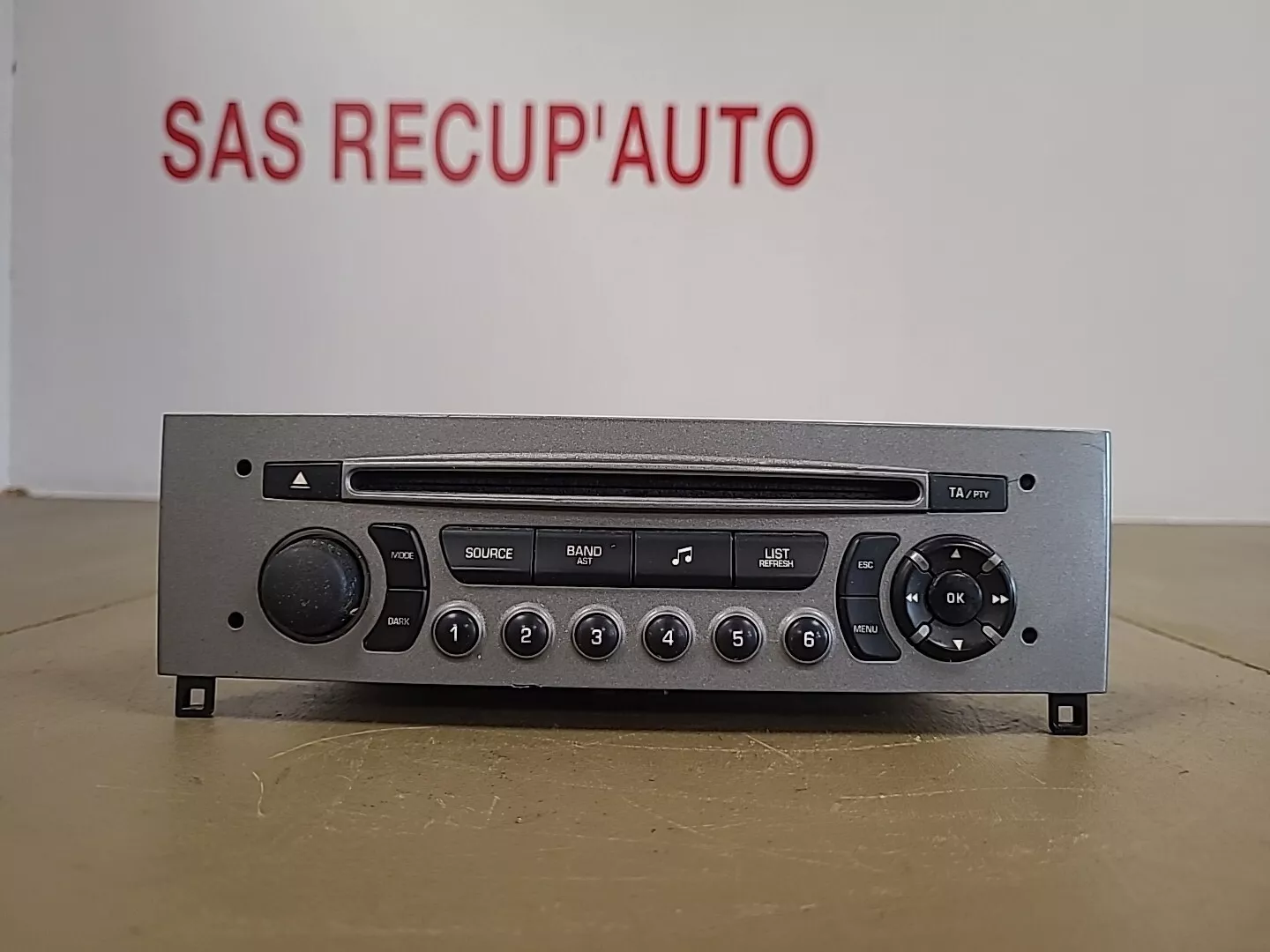 Poste de radio Continental PEUGEOT 308 1 Phase 1 (2007-2011) Ref : 96750284XH