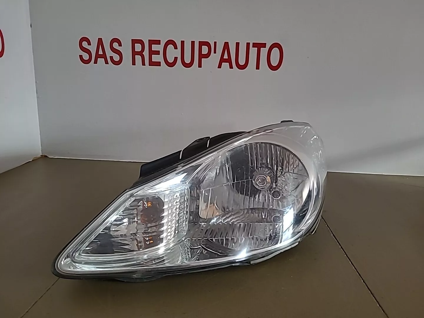 Phare avant gauche HYUNDAI i10 Phase 1 (2008-2010) Ref : 921010X0