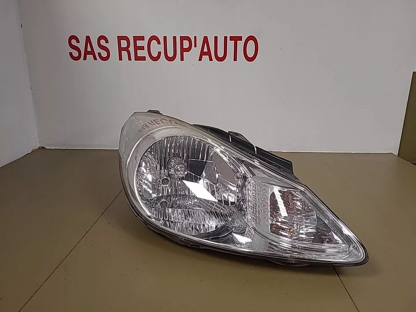 Phare avant droit HYUNDAI i10 Phase 1 (2008-2010) Ref : 921020X0