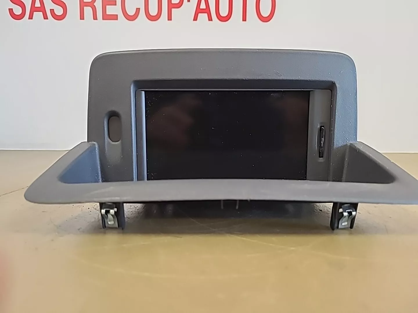 Écran multimédia avec calculateur GPS RENAULT Clio 3 Phase 2 (2009-2012) Ref : 8200884342 – Image 2