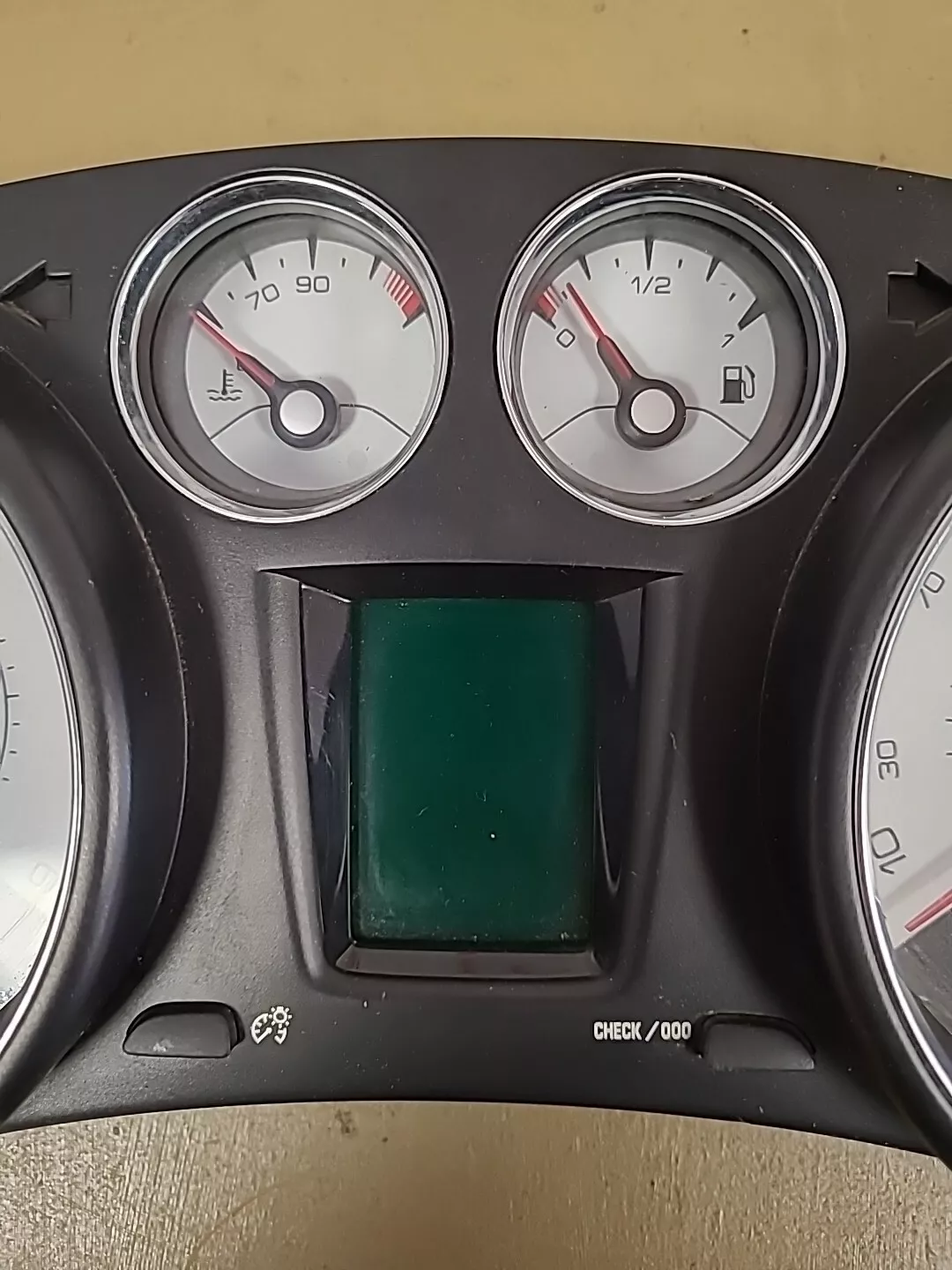 Compteur de vitesse PEUGEOT 308 1 Phase 1 (2007-2011) 1.6 HDI Ref : 9666642580 – Image 4