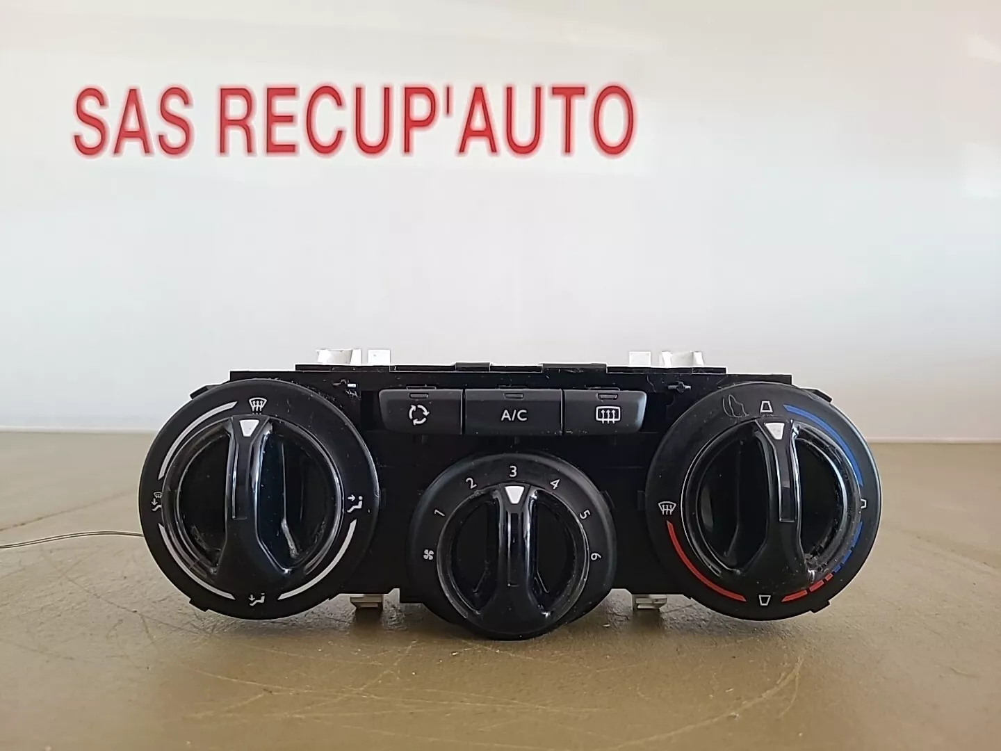 Commande de ventilation et chauffage PEUGEOT 208 1 Phase 1 (2012-2015) Ref : 96722483ZD