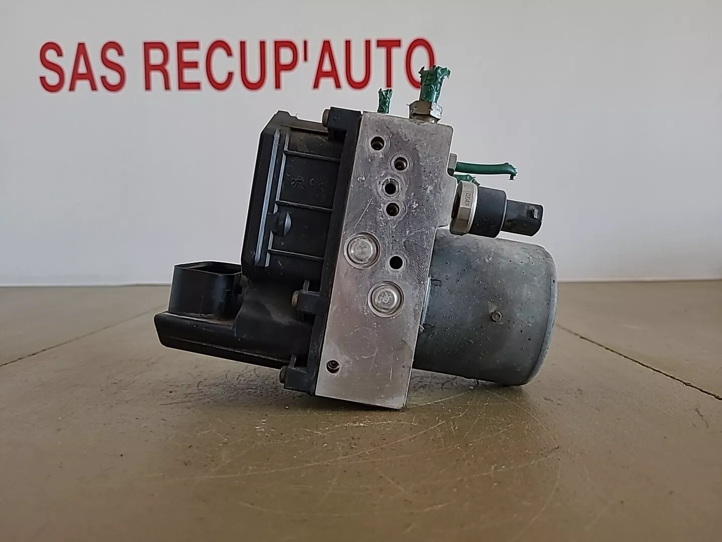 Bloc hydraulique ABS Bosch PEUGEOT 307 1 Phase 1 (2001-2005) 2.0 HDI Ref : 9648435380
