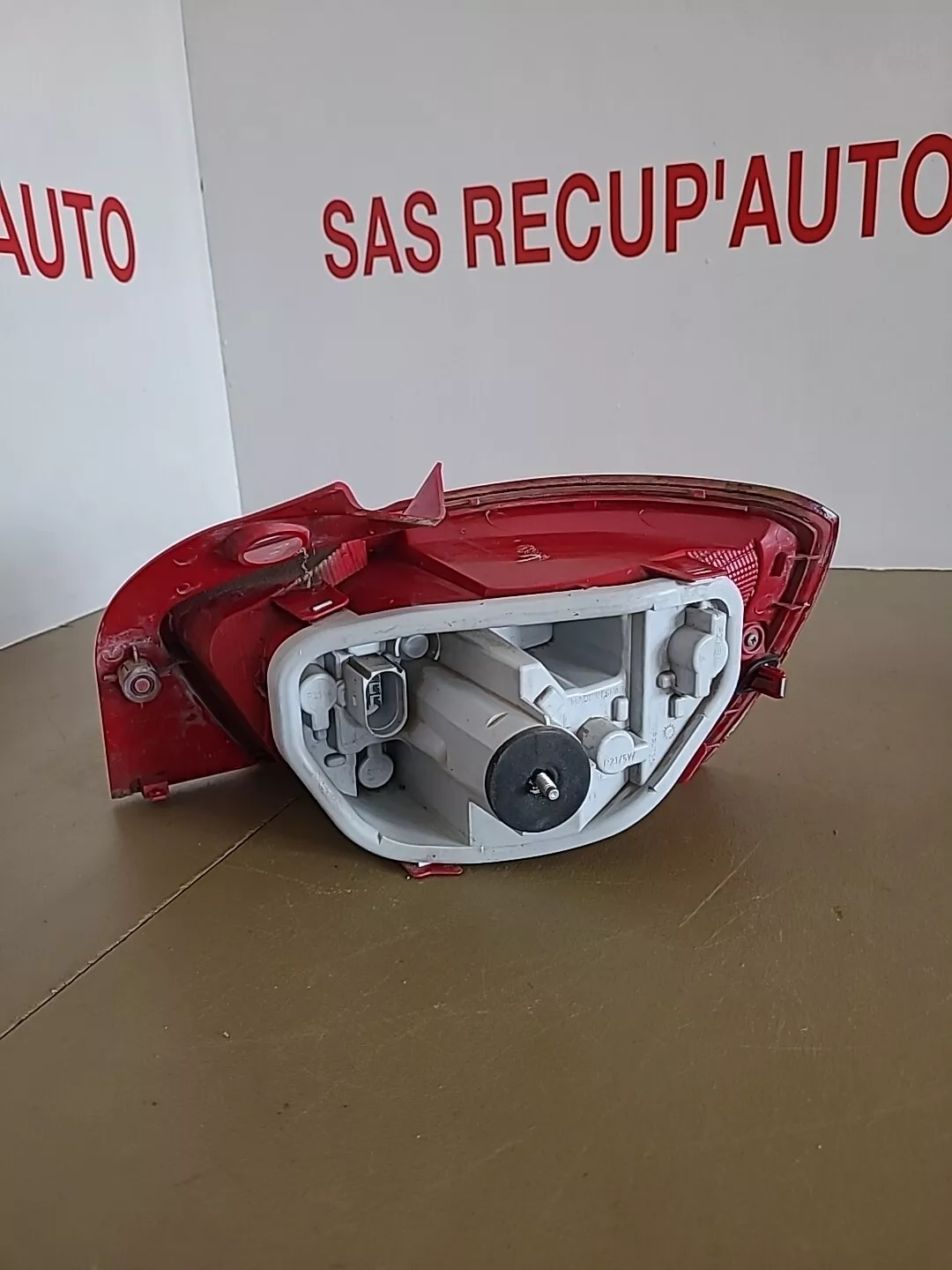 Feu arrière gauche SEAT Ibiza 4 Phase 1 (2008-2012) Ref : 6J4945095C – Image 2