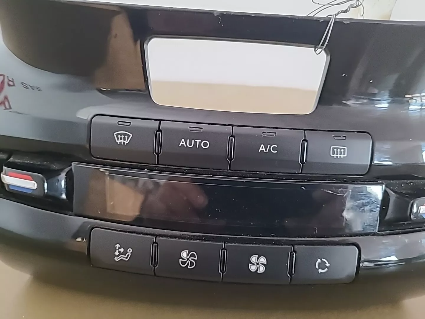 Commande de ventilation et de chauffage PEUGEOT 208 1 Phase 1 (2012-2015) Ref : XXX – Image 2