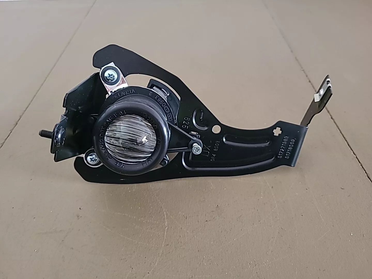 Phare antibrouillard droit avec support FIAT Punto 2 Phase 2 (2003-2012) Ref : 51827516 – Image 2