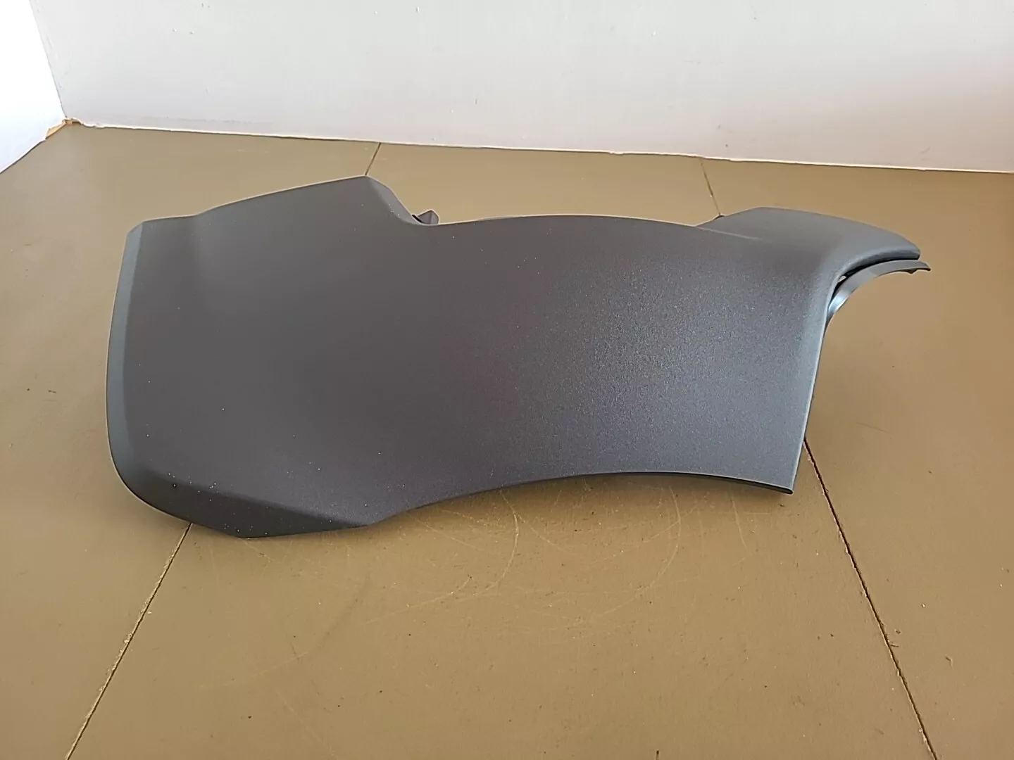 Spoiler / Garniture de pare-choc arrière gauche FORD Kuga 1 (2008-2013) Ref : 8V4117A895AE – Image 2