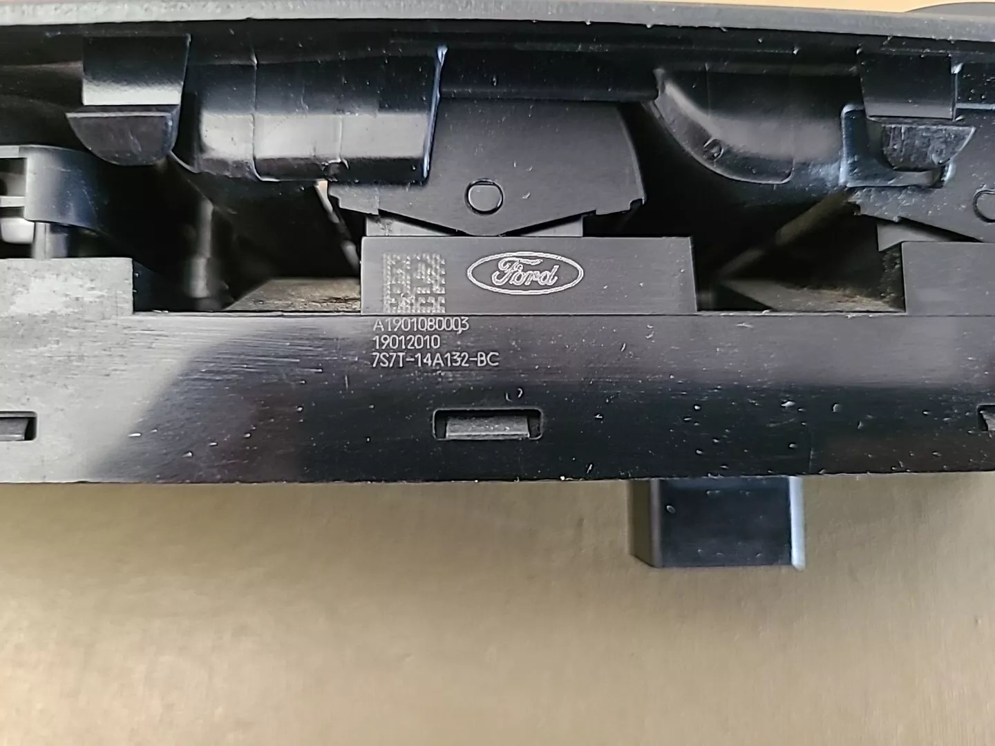 Commande de lève vitre avant gauche FORD Mondeo 4 (2014-2019) Ref : 7S7T14A132BC – Image 5