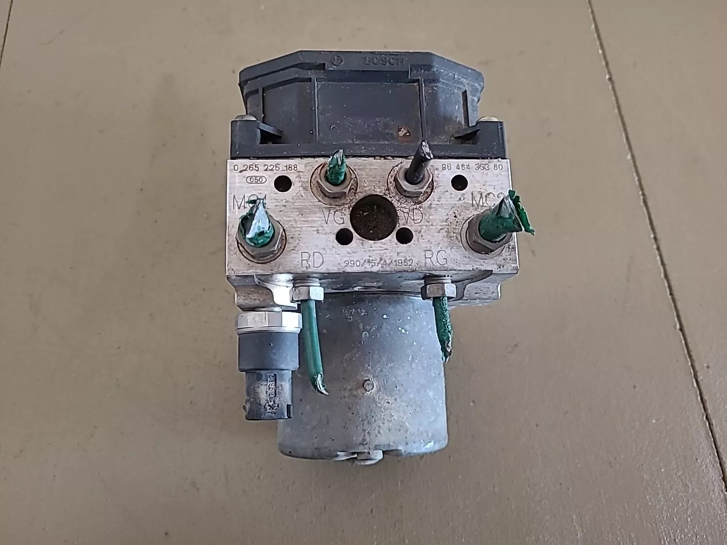 Bloc hydraulique ABS Bosch PEUGEOT 307 1 Phase 1 (2001-2005) 2.0 HDI Ref : 9648435380 – Image 5