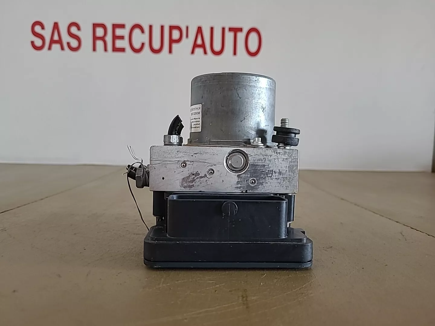Bloc hydraulique ABS Bosch CITROËN C3 3 (2016-2020) 1.2 Ess Puretech Ref : 9826051380 – Image 2