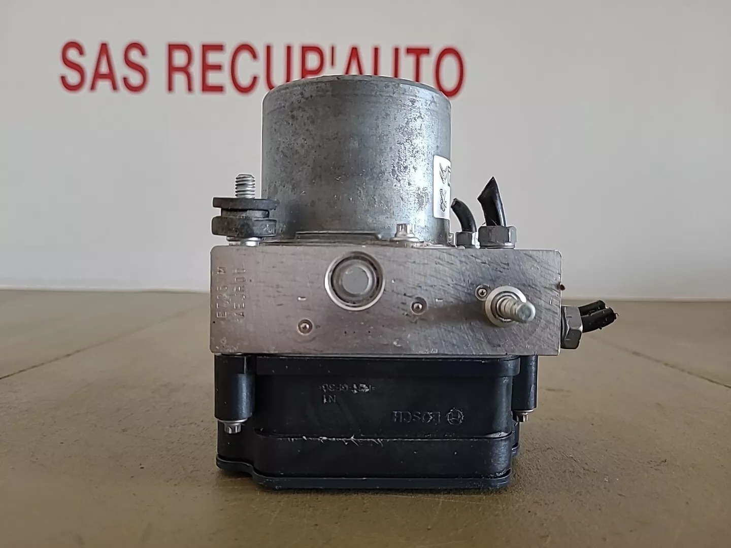 Bloc hydraulique ABS Bosch CITROËN C3 3 (2016-2020) 1.2 Ess Puretech Ref : 9826051380 – Image 4