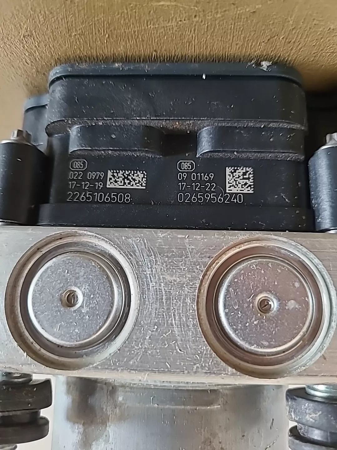Bloc hydraulique ABS Bosch CITROËN C3 3 (2016-2020) 1.2 Ess Puretech Ref : 9826051380 – Image 7