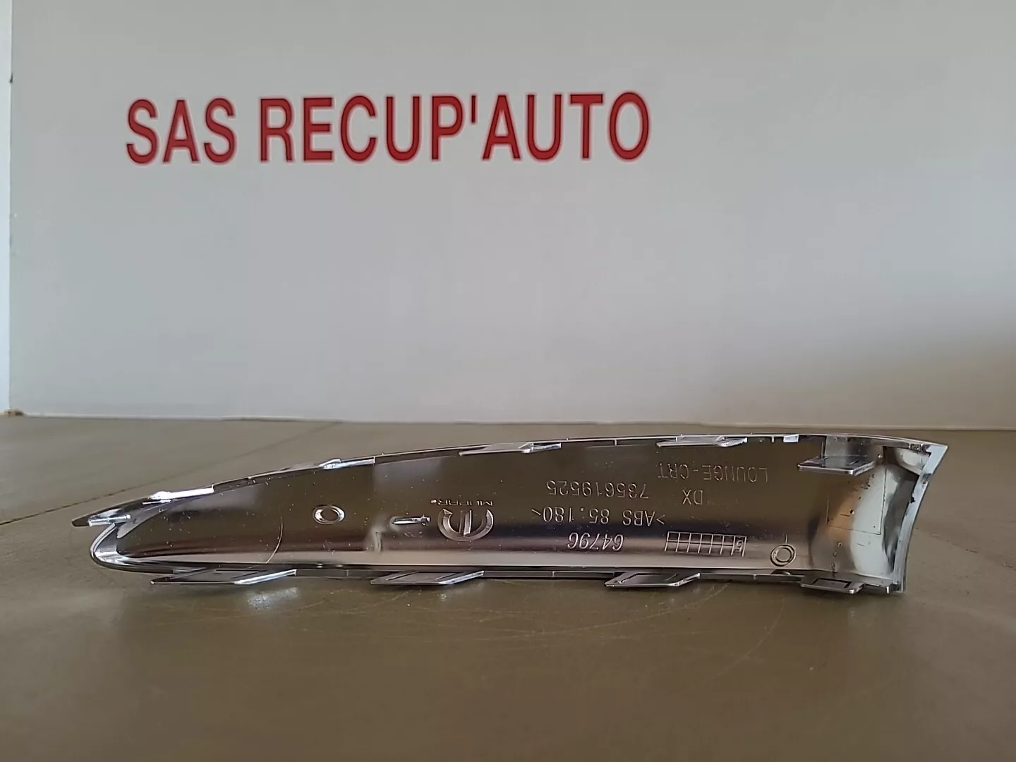 Baguette de pare-choc avant FIAT 500 (2007-2015) Ref : 735642306 – Image 2