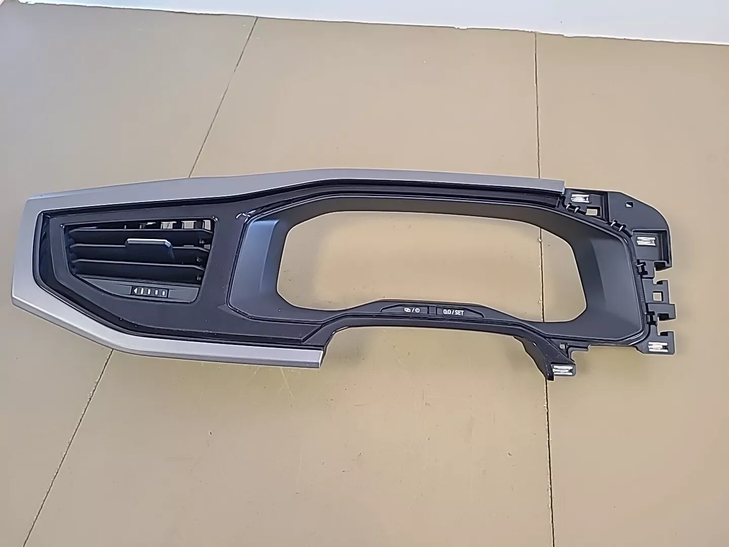 Garniture de tableau de bord VOLKSWAGEN Polo 6 (2017-2021) Ref : 2G1858415 / 2G1858418 – Image 2