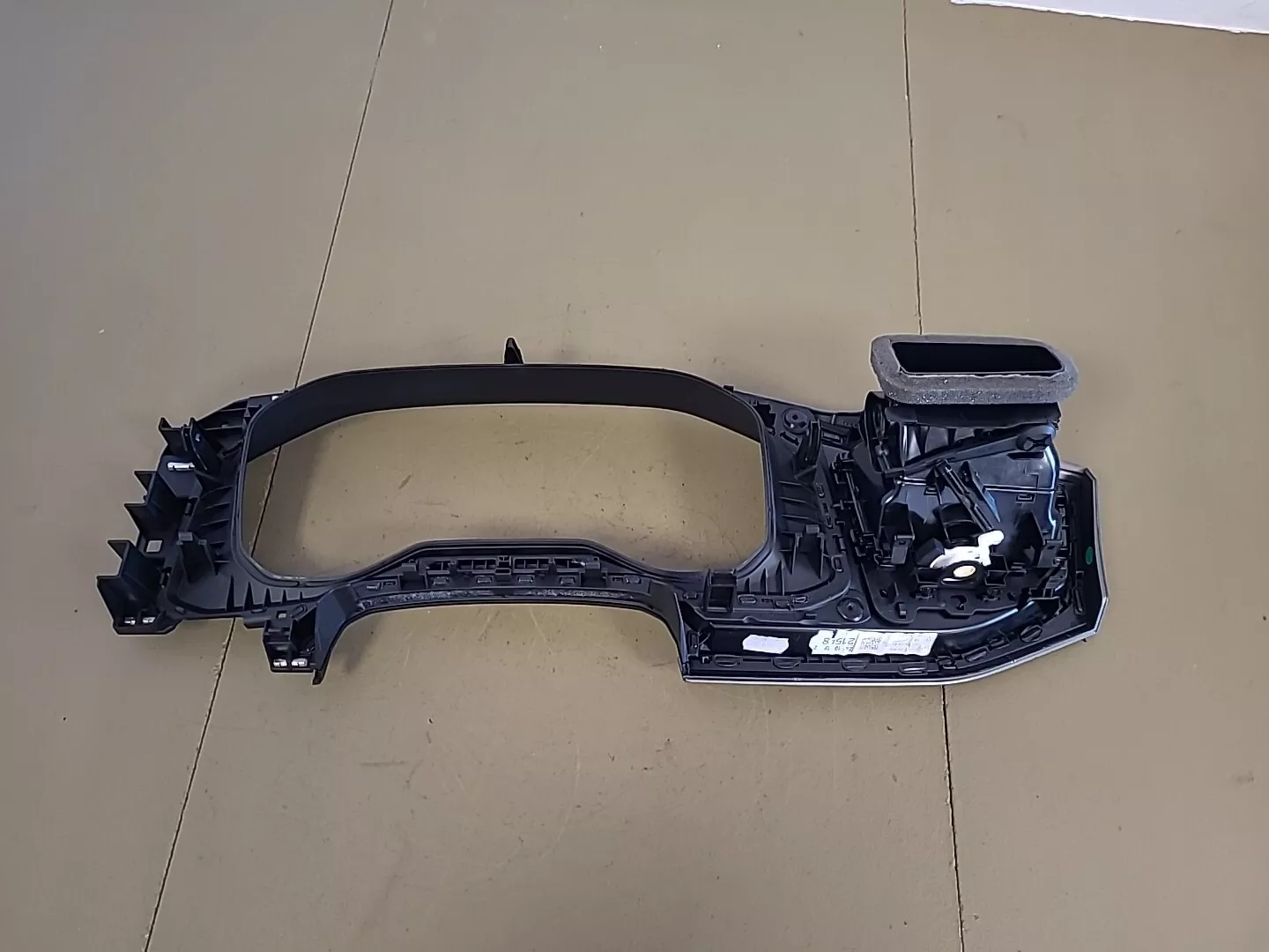 Garniture de tableau de bord VOLKSWAGEN Polo 6 (2017-2021) Ref : 2G1858415 / 2G1858418 – Image 3