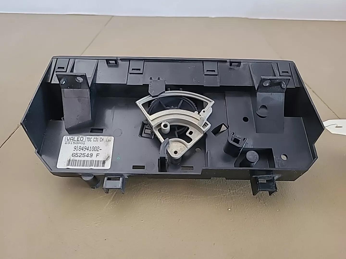 Commande de ventilation et de chauffage PEUGEOT 406 Phase 1 (1995-1999) Ref : 9184941002 – Image 4