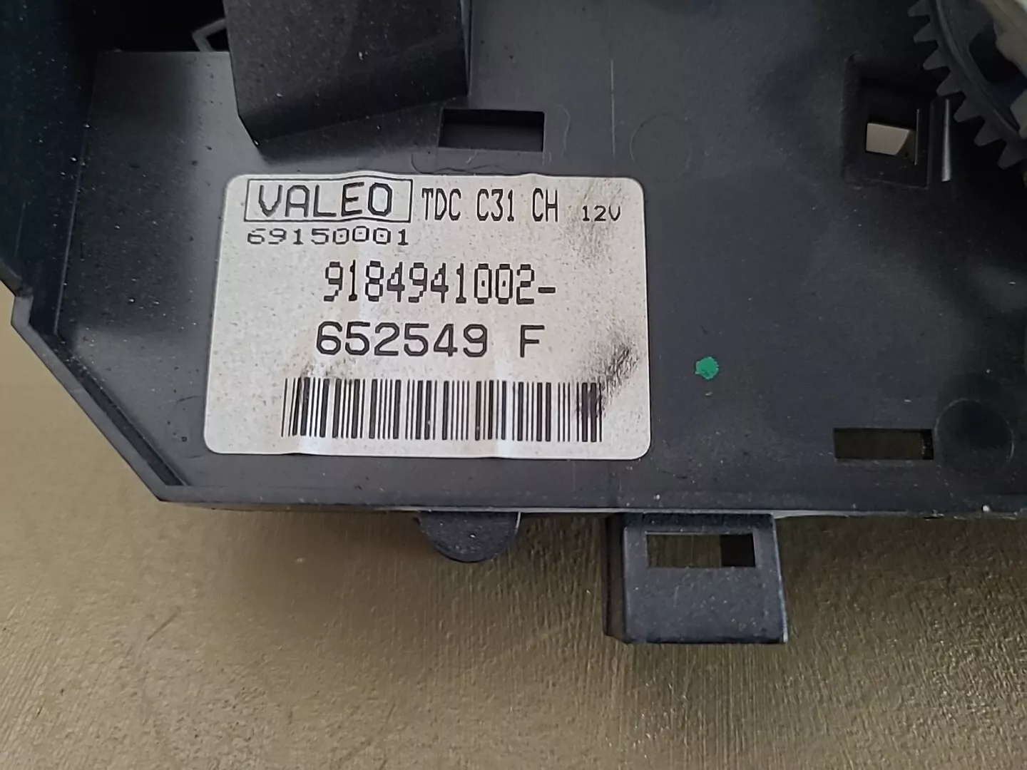 Commande de ventilation et de chauffage PEUGEOT 406 Phase 1 (1995-1999) Ref : 9184941002 – Image 5
