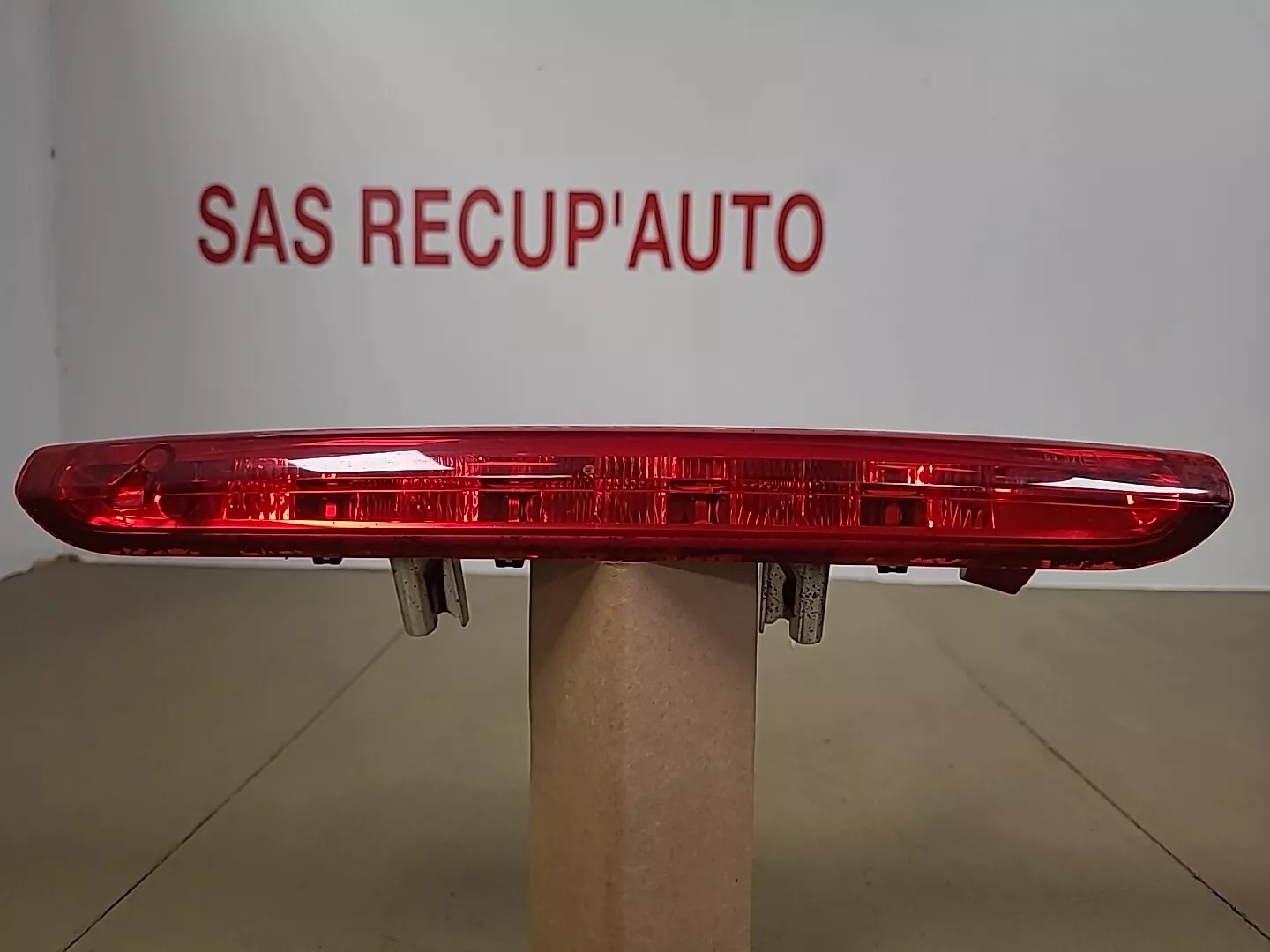 3eme feu stop PEUGEOT 208 1 Phase 1 (2012-2015) Ref : 9674309080