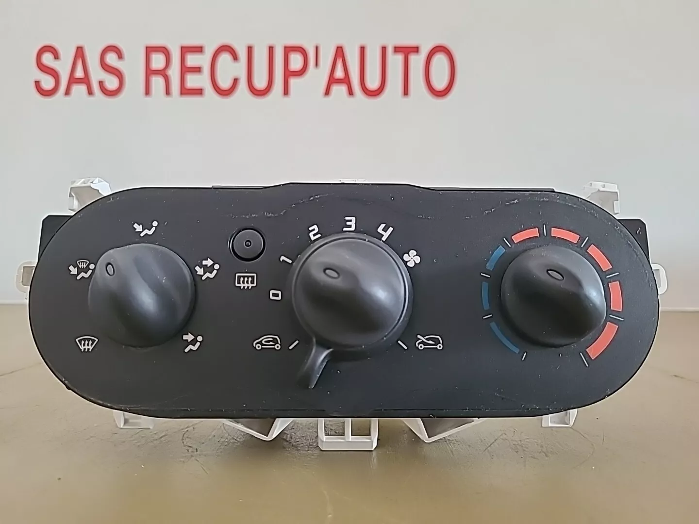 Commande de chauffage RENAULT Twingo 2 Phase 1 (2007-2011) Ref : 69837002