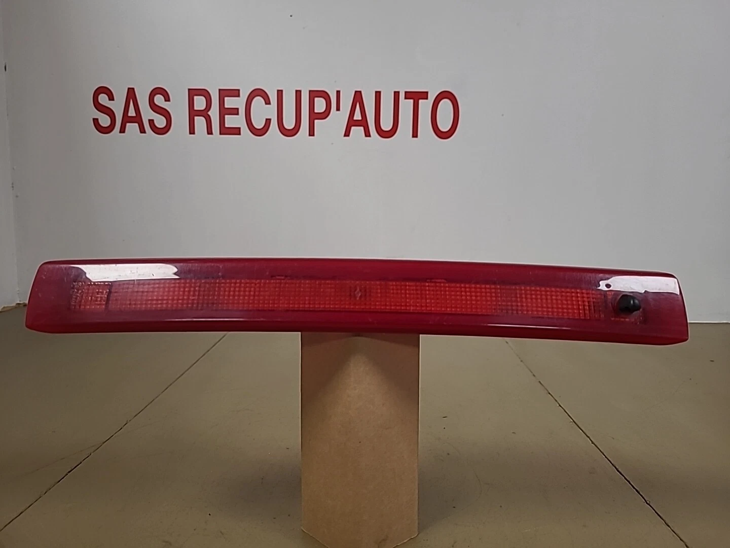 3eme feu stop RENAULT Clio 3 Phase 1 (2005-2009) Ref : 8200245578