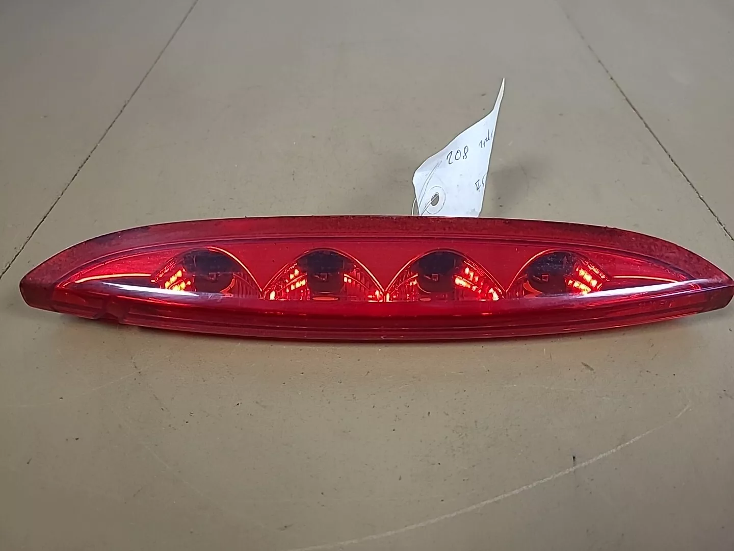 3eme feu stop PEUGEOT 208 1 Phase 1 (2012-2015) Ref : 9674309080 – Image 2