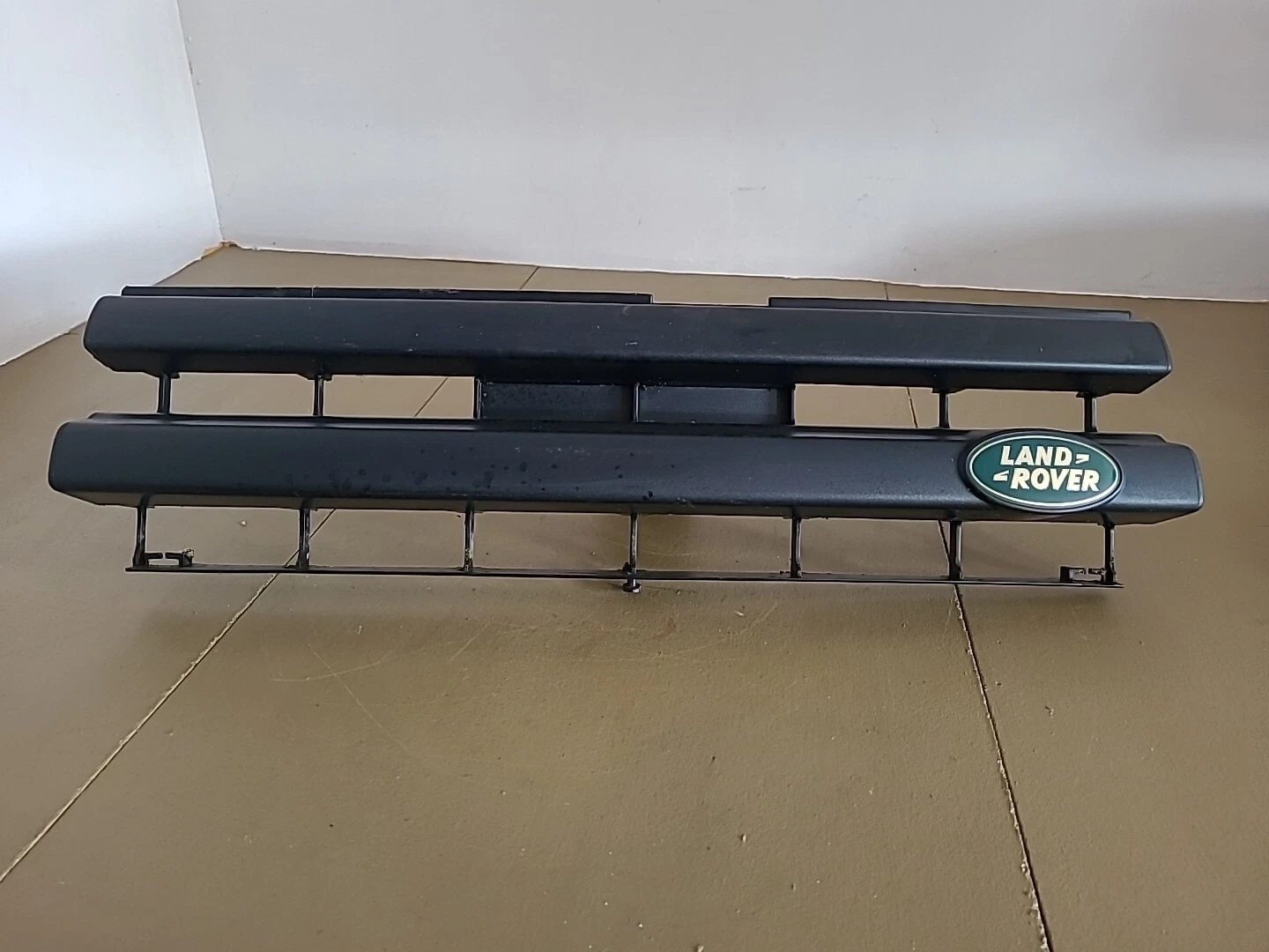 Calandre LAND ROVER Freelander 1 Phase 1 (1990-1994) Ref : AWR1496 – Image 2