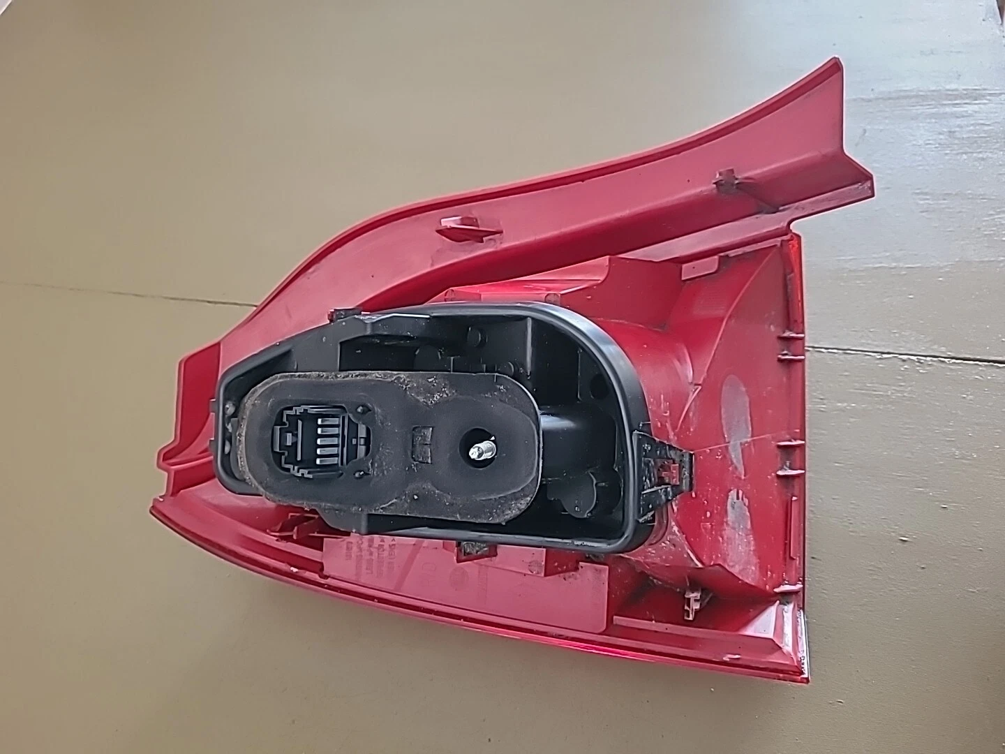 Feu arrière droit RENAULT Twingo 2 Phase 2 (2011-2014) Ref : 181096 – Image 2