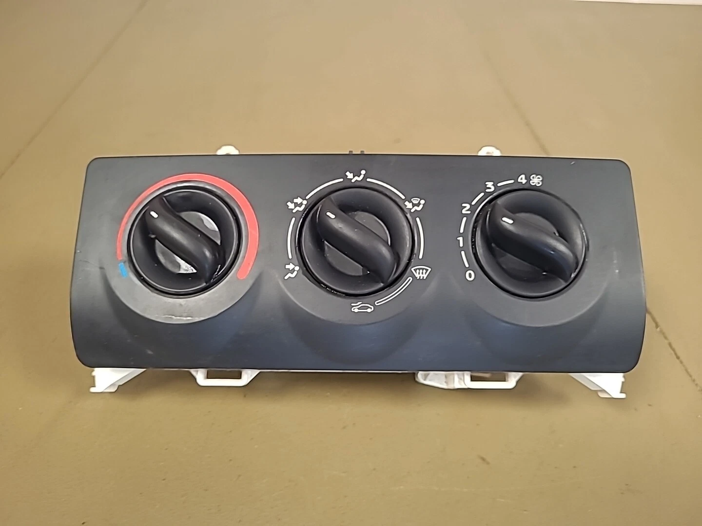 Commande de chauffage RENAULT Clio 2 (1998-2006) Ref : 8200147154 – Image 2