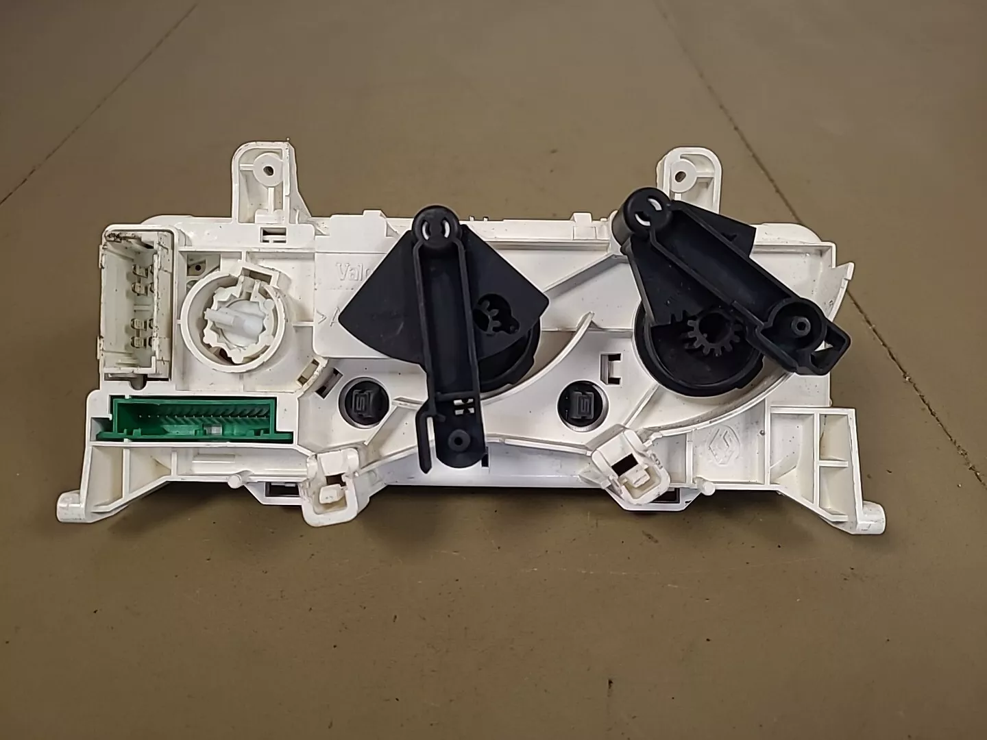 Commande de chauffage RENAULT Clio 2 (1998-2006) Ref : 8200147154 – Image 3