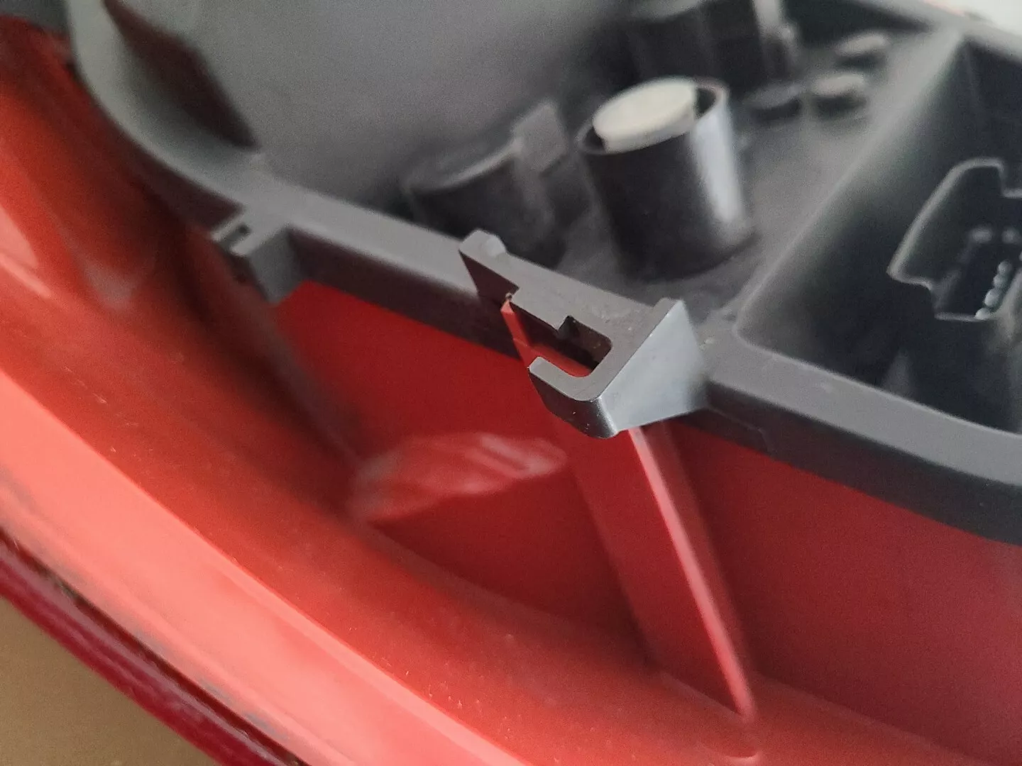 Feu arrière droit RENAULT Clio 3 Phase 1 (2005-2009) Ref : 89035080 – Image 6