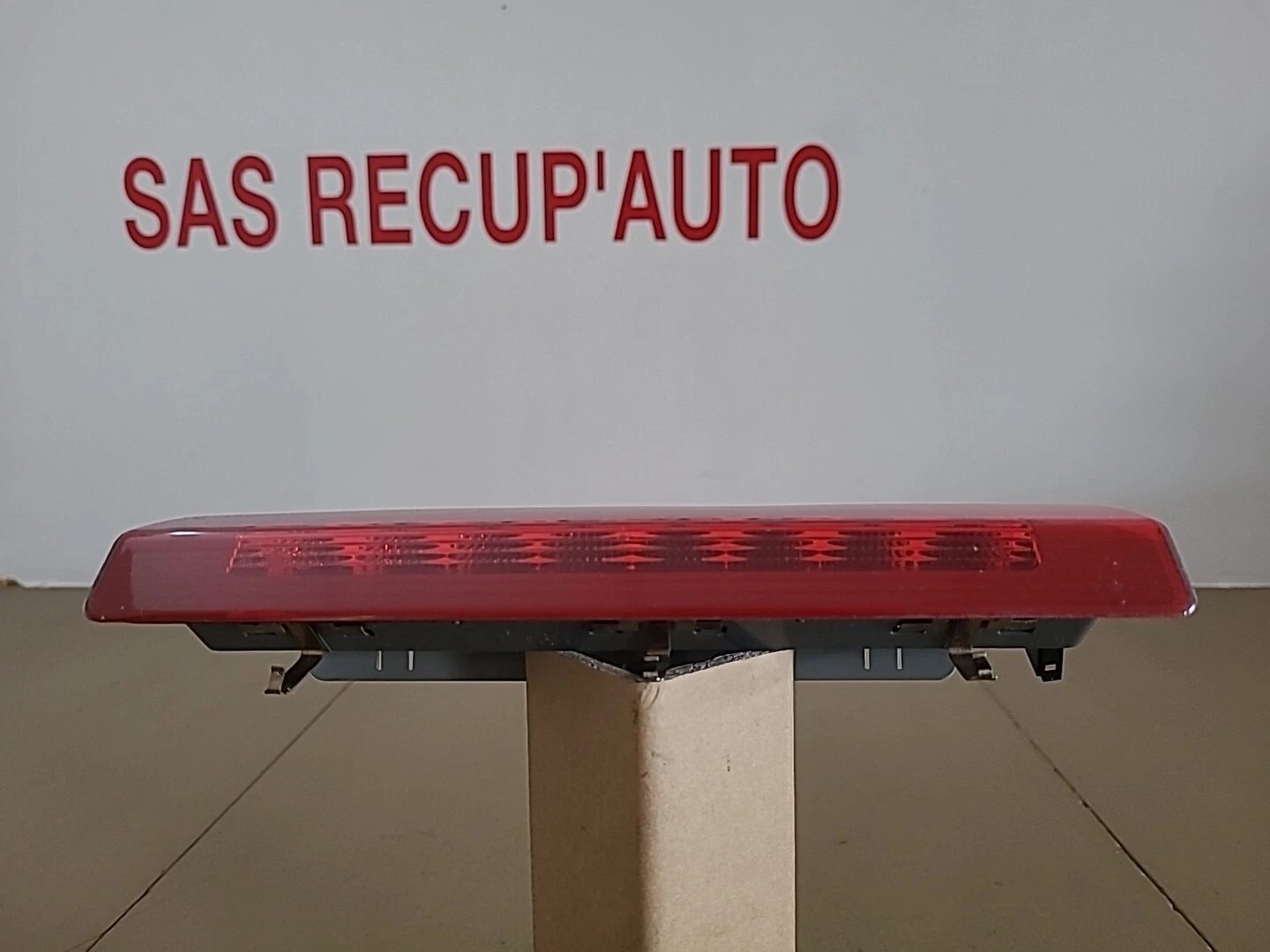3eme feu stop OPEL Zafira B (2005-2014) Ref : 5100375