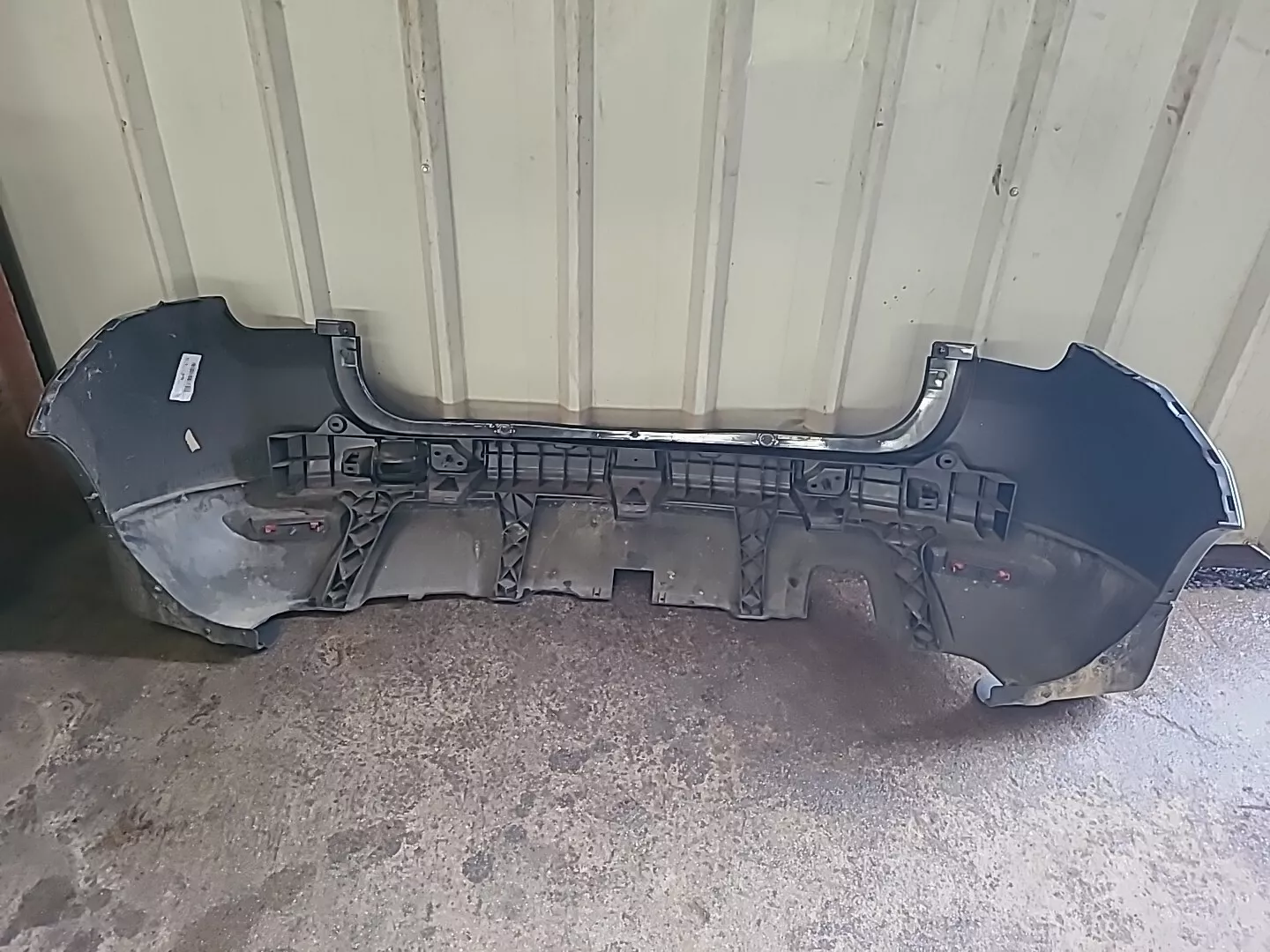Pare-choc arrière DACIA Duster 1 (2010-2017) Ref : 85220033R – Image 3