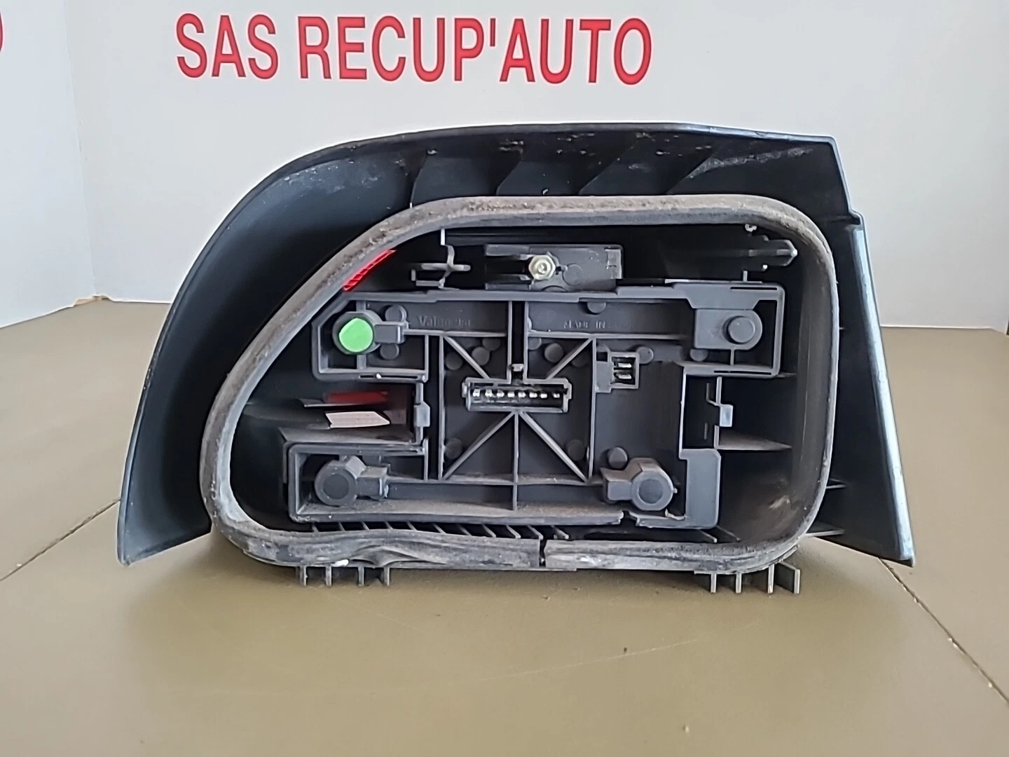 Feu arrière gauche RENAULT Clio 1 Phase 1 (1990-1994) Ref : 7700796117 – Image 2