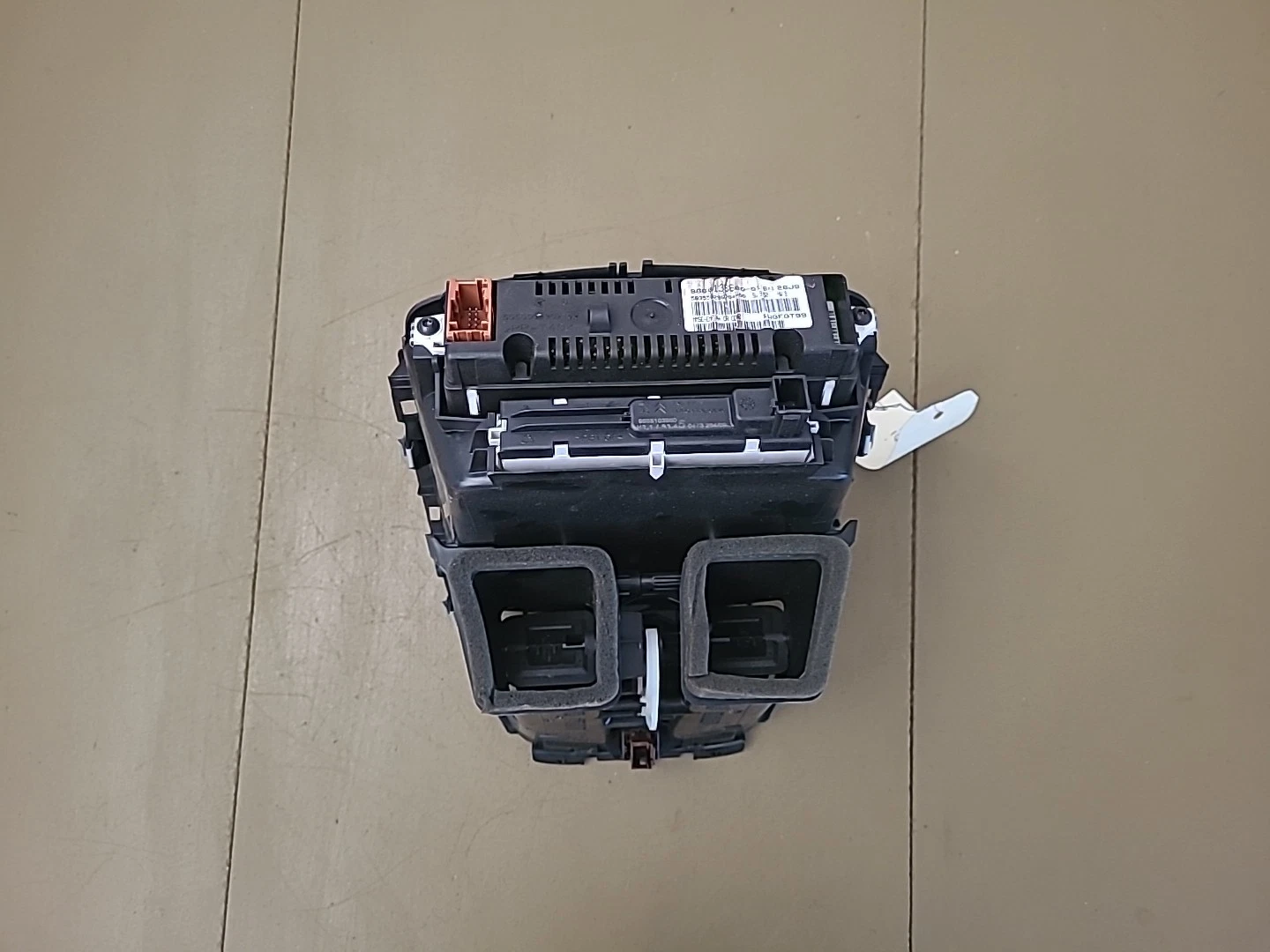 Console centrale PEUGEOT 207 Phase 2 (2009-2013) Ref : 96724726ZD – Image 3