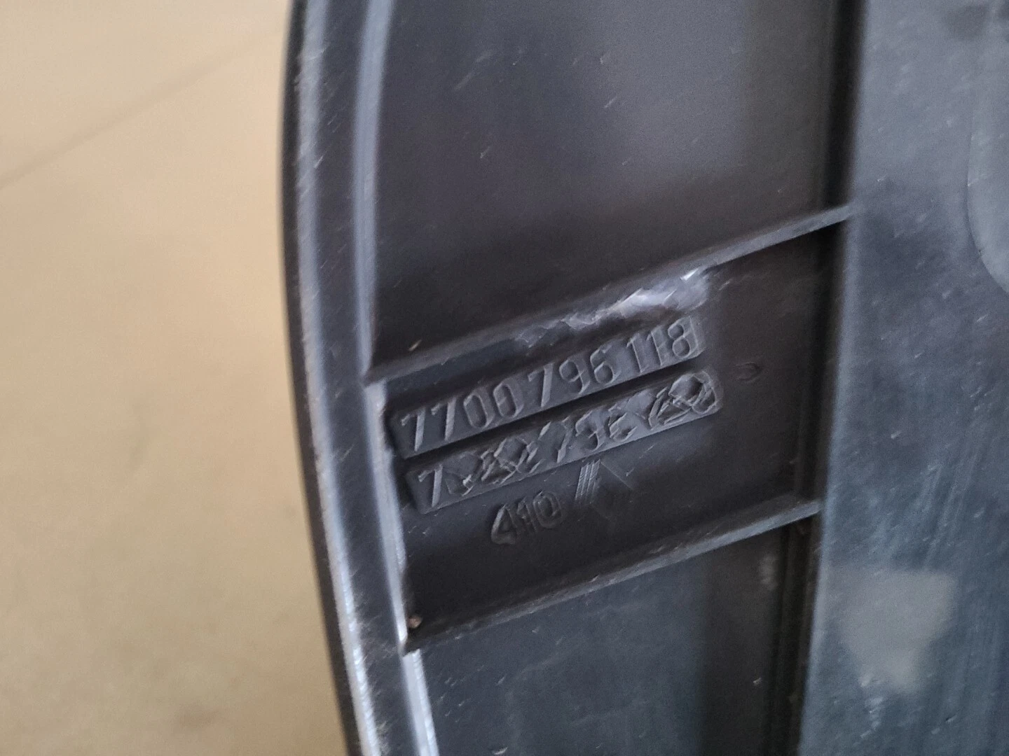 Feu arrière droit RENAULT Clio 1 Phase 1 (1990-1994) Ref : 7700796118 – Image 4