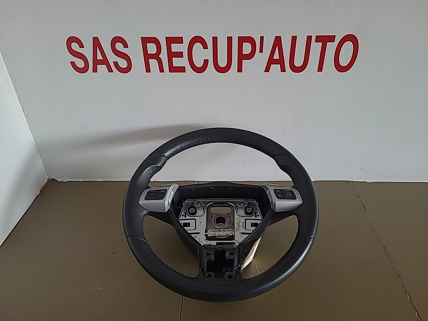 Volant OPEL Astra H GTC (2004-2010) Ref : 13231661