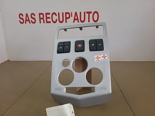 Console centrale DACIA Logan MCV 1 (2007-2012) Ref : 8200751184
