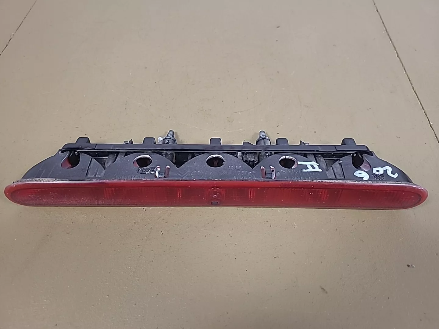 3eme feu stop PEUGEOT 206 (1998-2009) Ref : XXX – Image 2