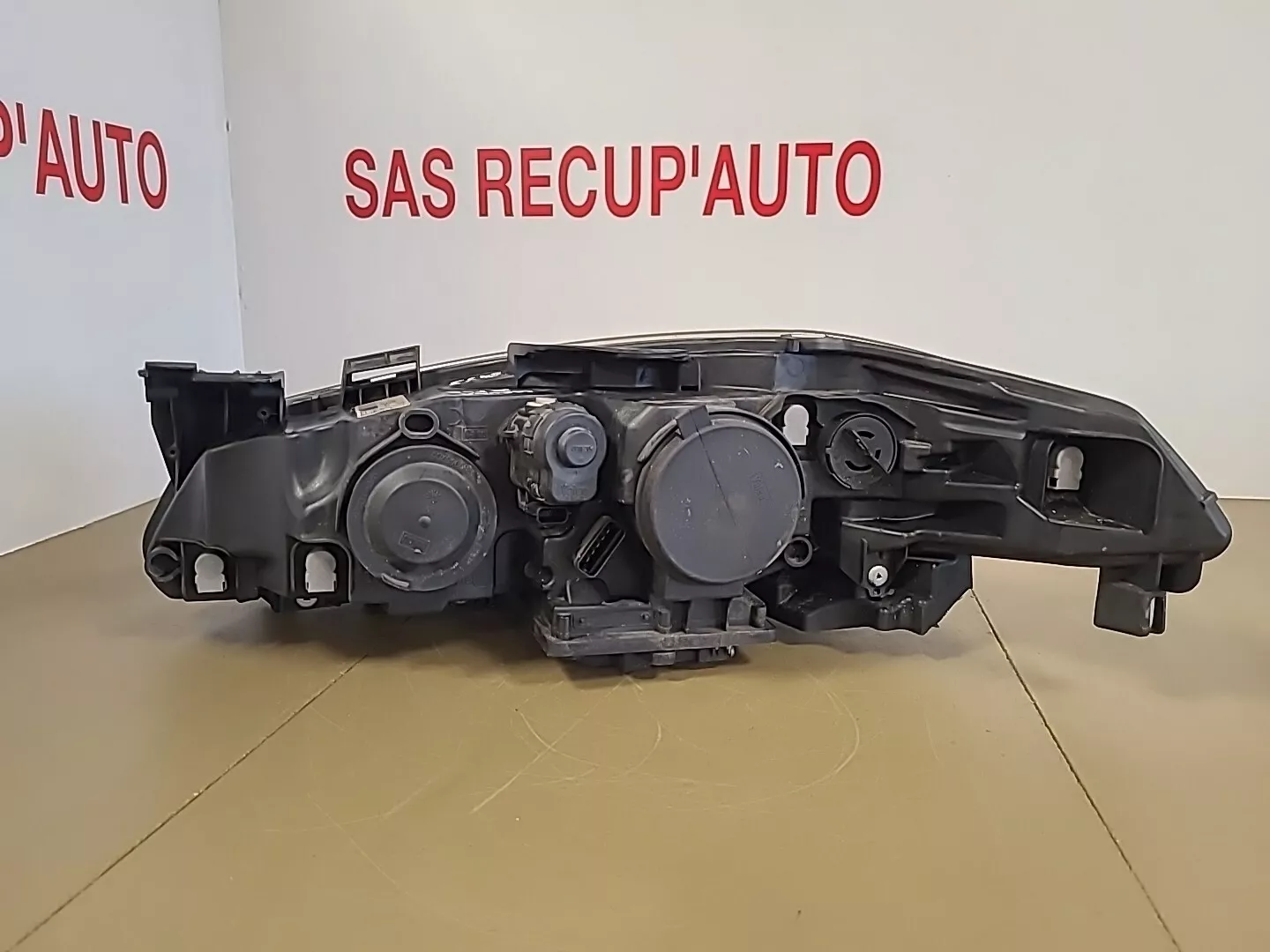 Phare avant droit Xénon RENAULT Laguna 2 Phase 2 (2005-2007) Ref : 8200555906 – Image 2