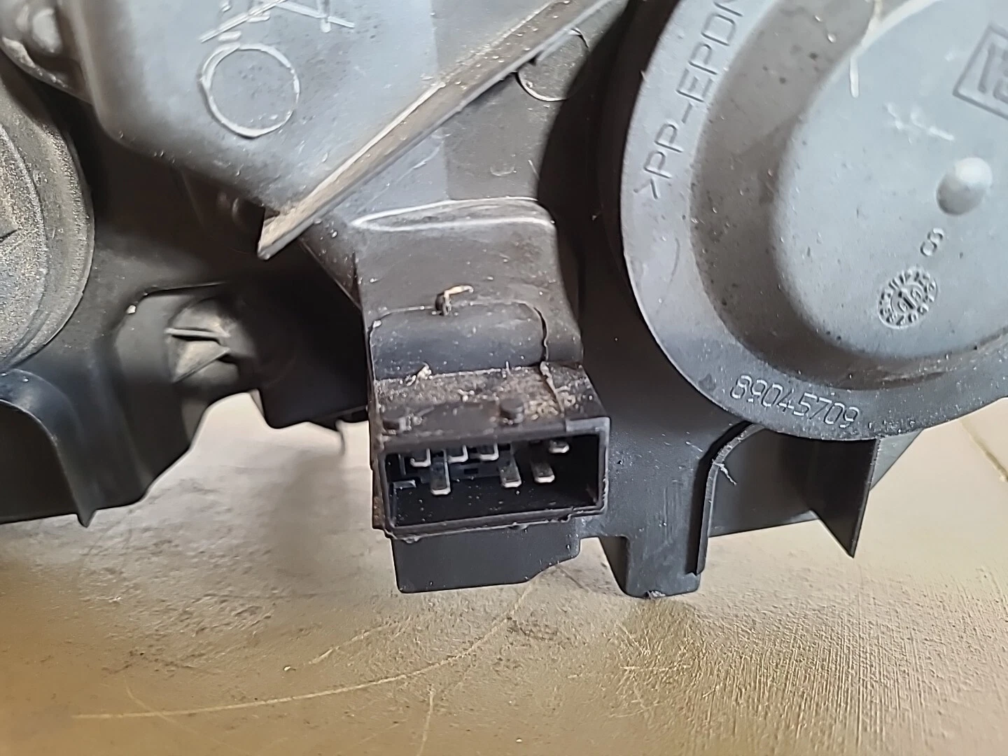 Phare avant droit H7 H1 CITROEN C4 1 (2004-2010) Ref : 9684382280 – Image 3